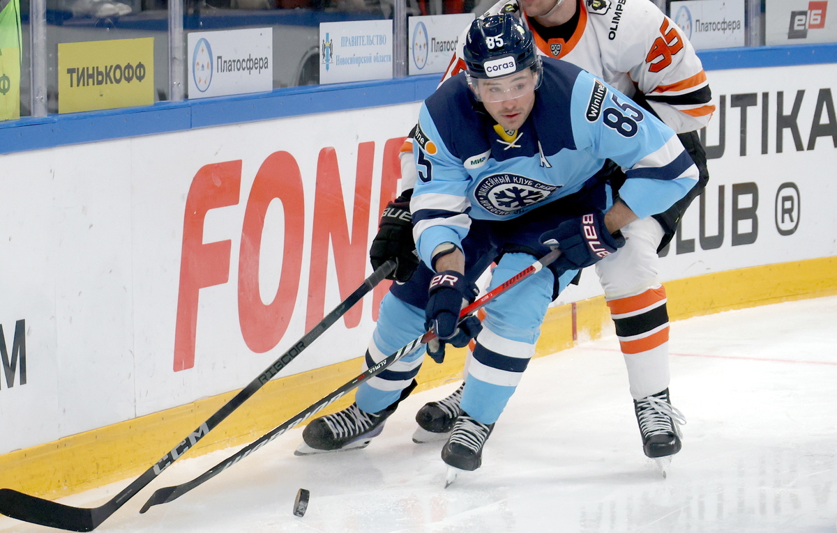    Форвард "Сибири" Тэйлор Бек  Кирилл Кухмарь/ТАСС