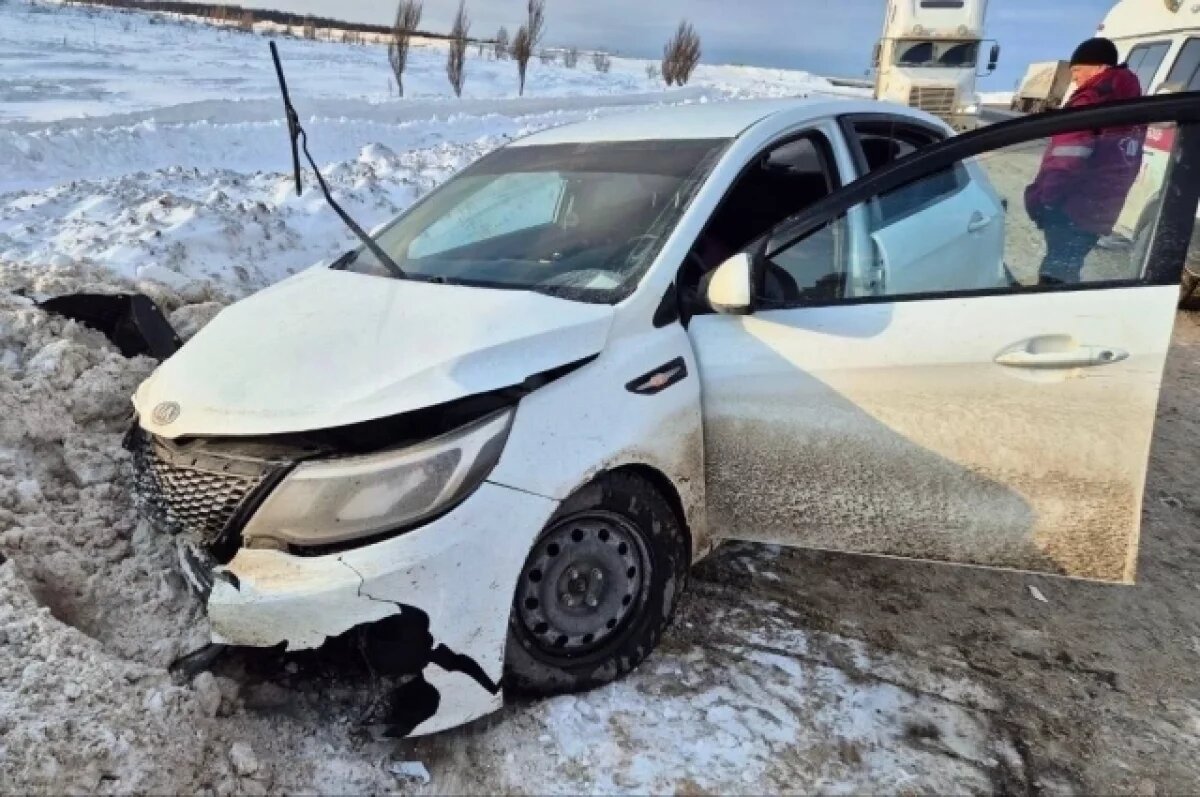    Столкновение на обходе Самары: водитель Kia Rio госпитализирована