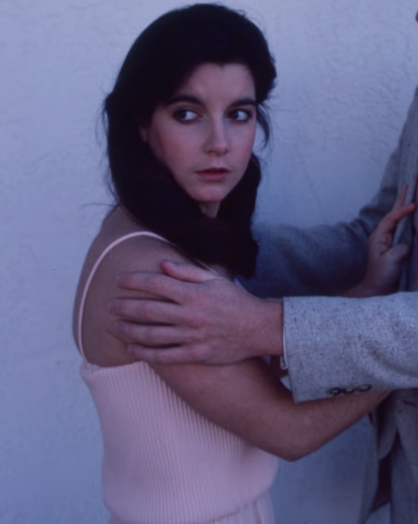 Доминик Данн сыграла старшую сестру Дану Фрилинг в фильме «Полтергейст» .