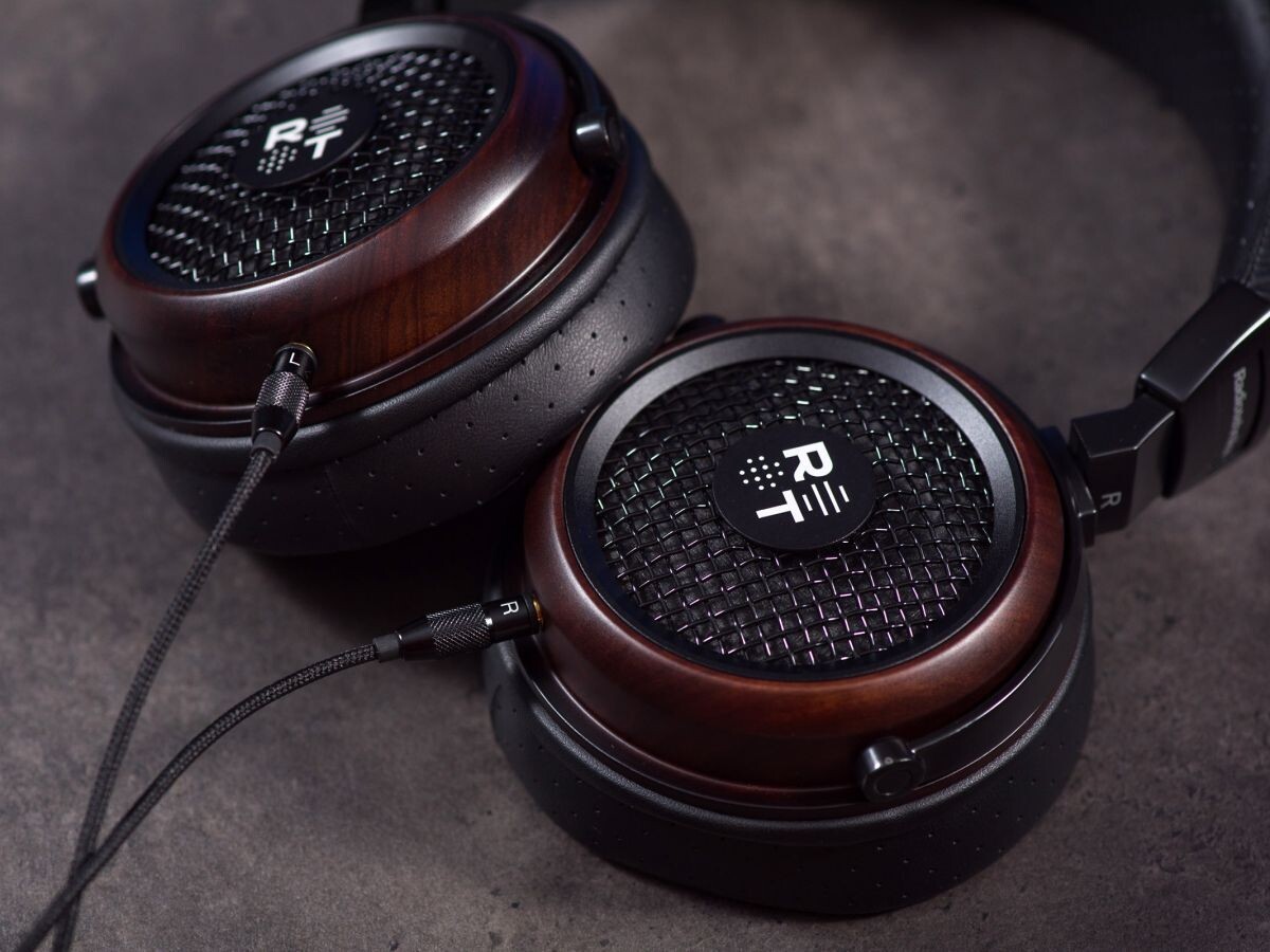    Обзор Radiotehnika Feylon: рабочий инструмент или находка меломана?