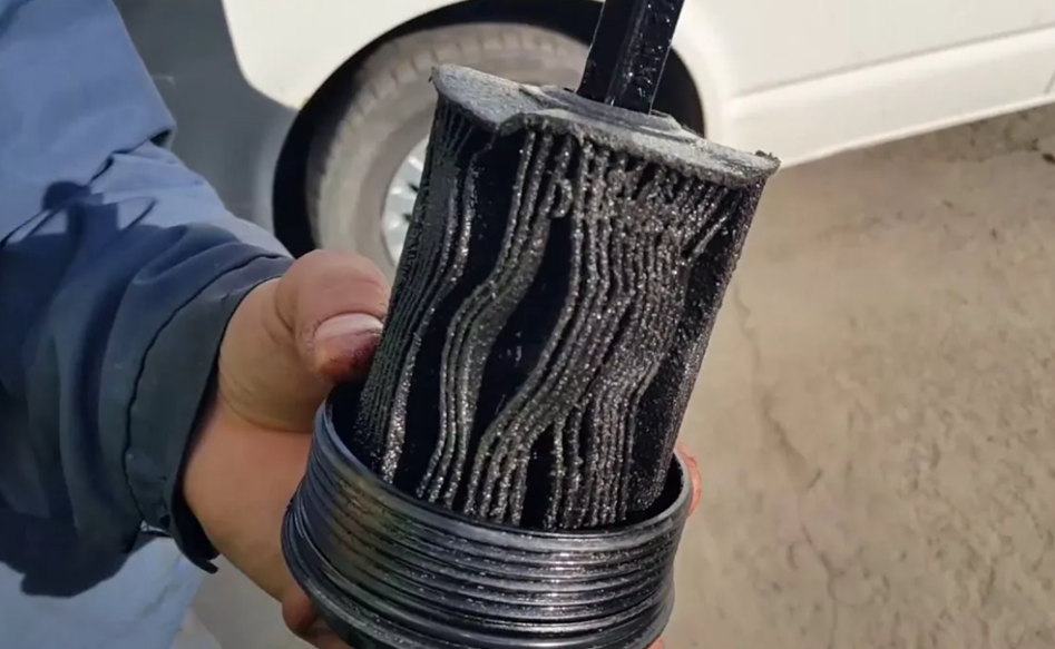 А у вас такой же фильтр в моторе?