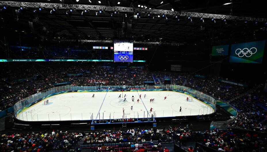    Размер площадки на хоккейной арене «Санта-Джулия» не соответствует стандартам НХЛ. Фото: Reuters