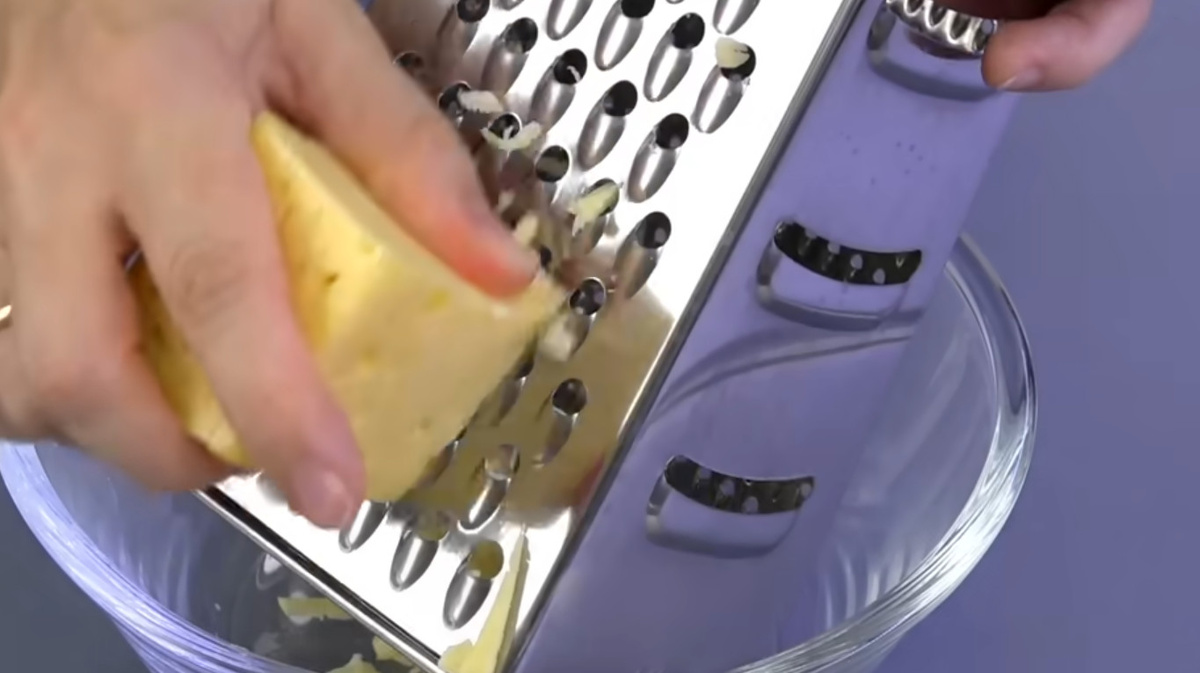 Натерла сыр на терке