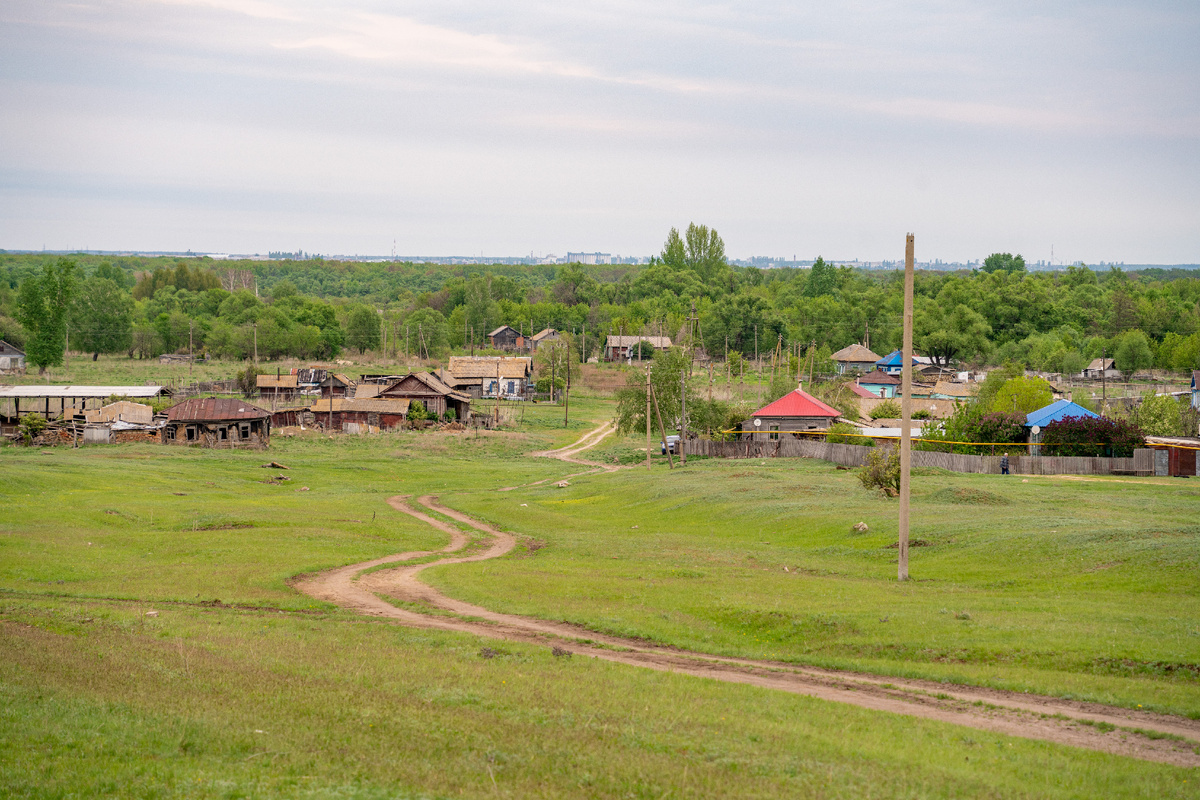 Вид на Новую Осиновку от церкви, которая стоит чуть поодаль