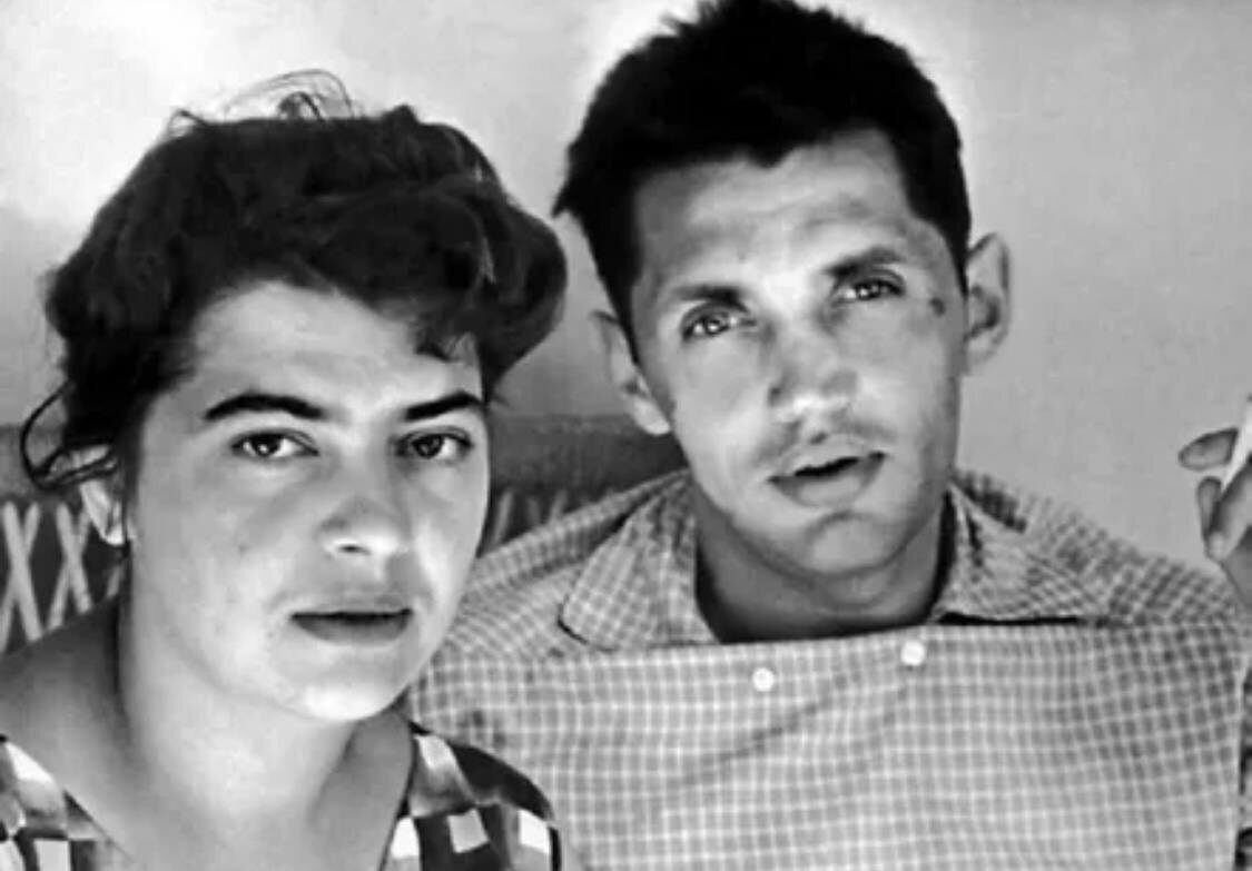 Фотографии разных лет из семейного альбома  