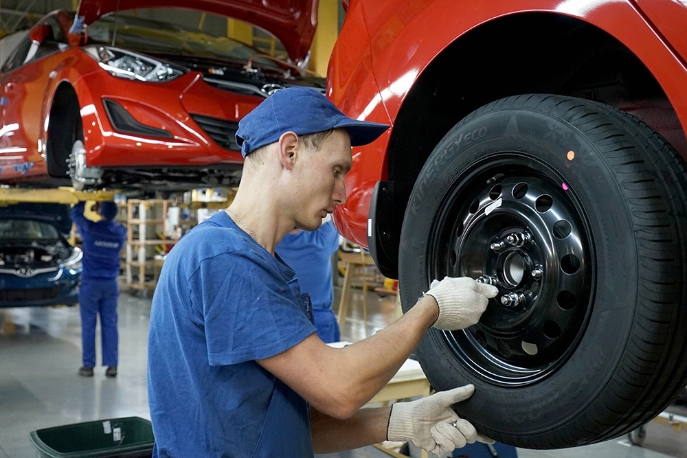    До лета должны быть запущены все оставленные иностранными компаниями автозаводы. / РИА Новости