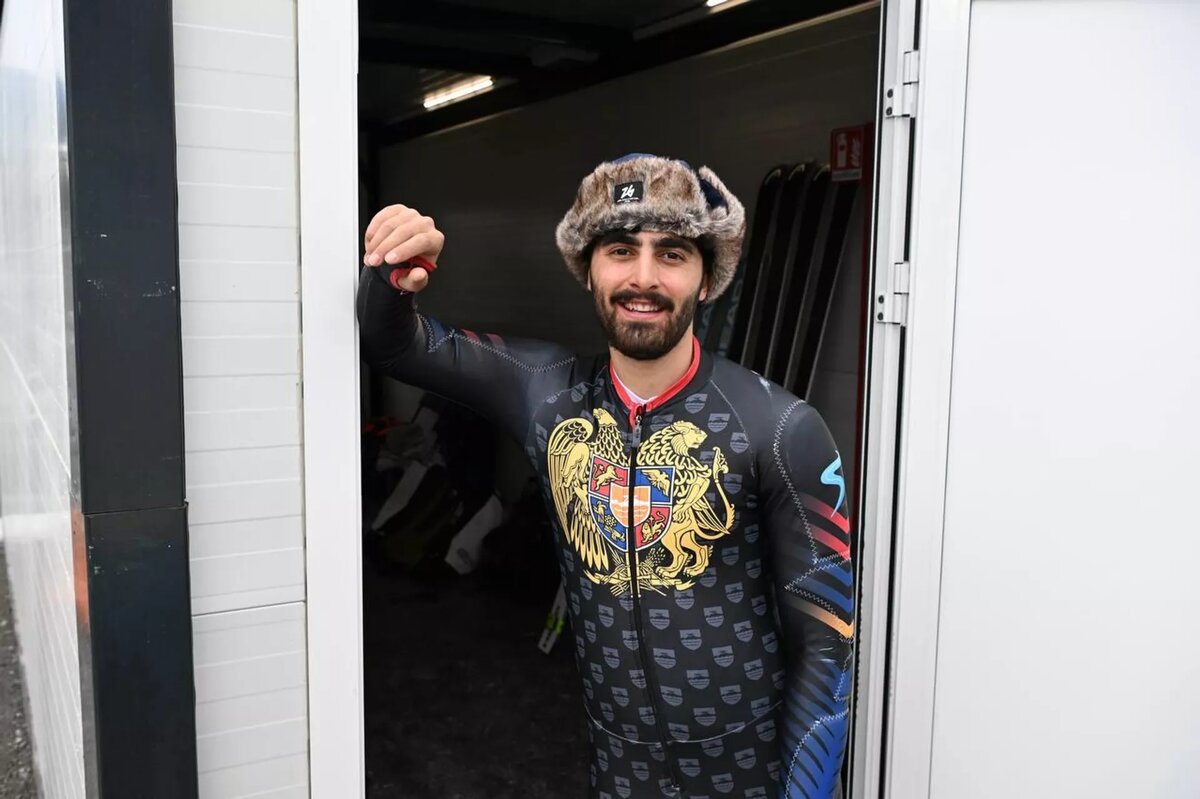 Горнолыжник Арутюн Арутюнян на Зимней Олимпиаде (10 февраля 2026). Италия © Sputnik