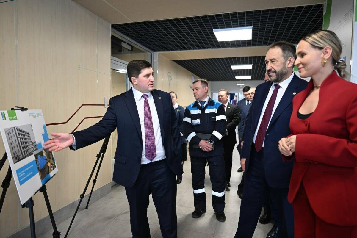 Алексей Песошин ознакомился с выставкой ведущих предприятий района и оценил планы по развитию их производственных мощностейФото: prav.tatarstan.ru