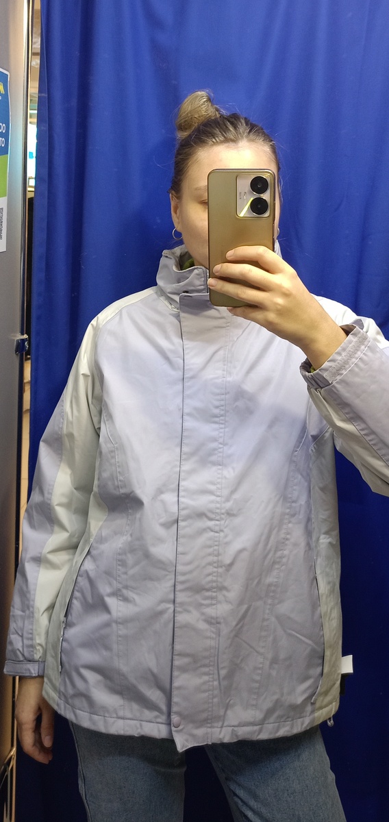 Качество превосходное, цвет очень нежный, как спортивный вариант для прогулок прекрасно подойдёт