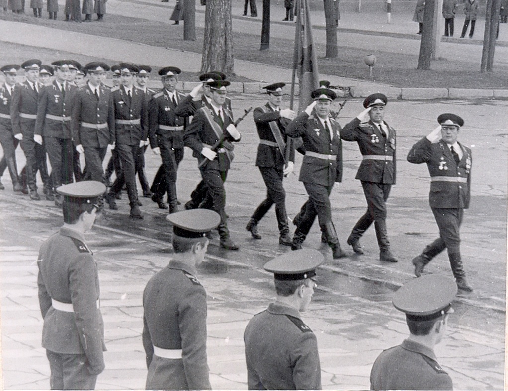 Внутренние войска...