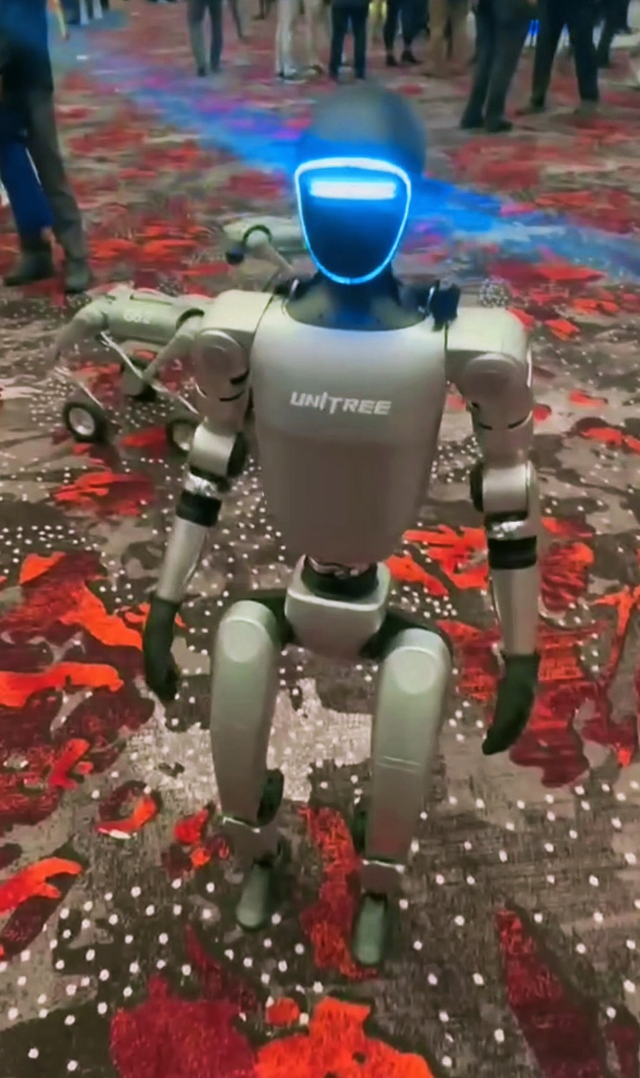 Робот Unitree G1, ноябрь 2024 года. Источник изображения Wikimedia commons.