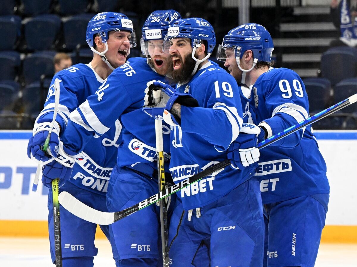    Хоккеисты московского "Динамо" | © РИА Новости / Сергей Гунеев