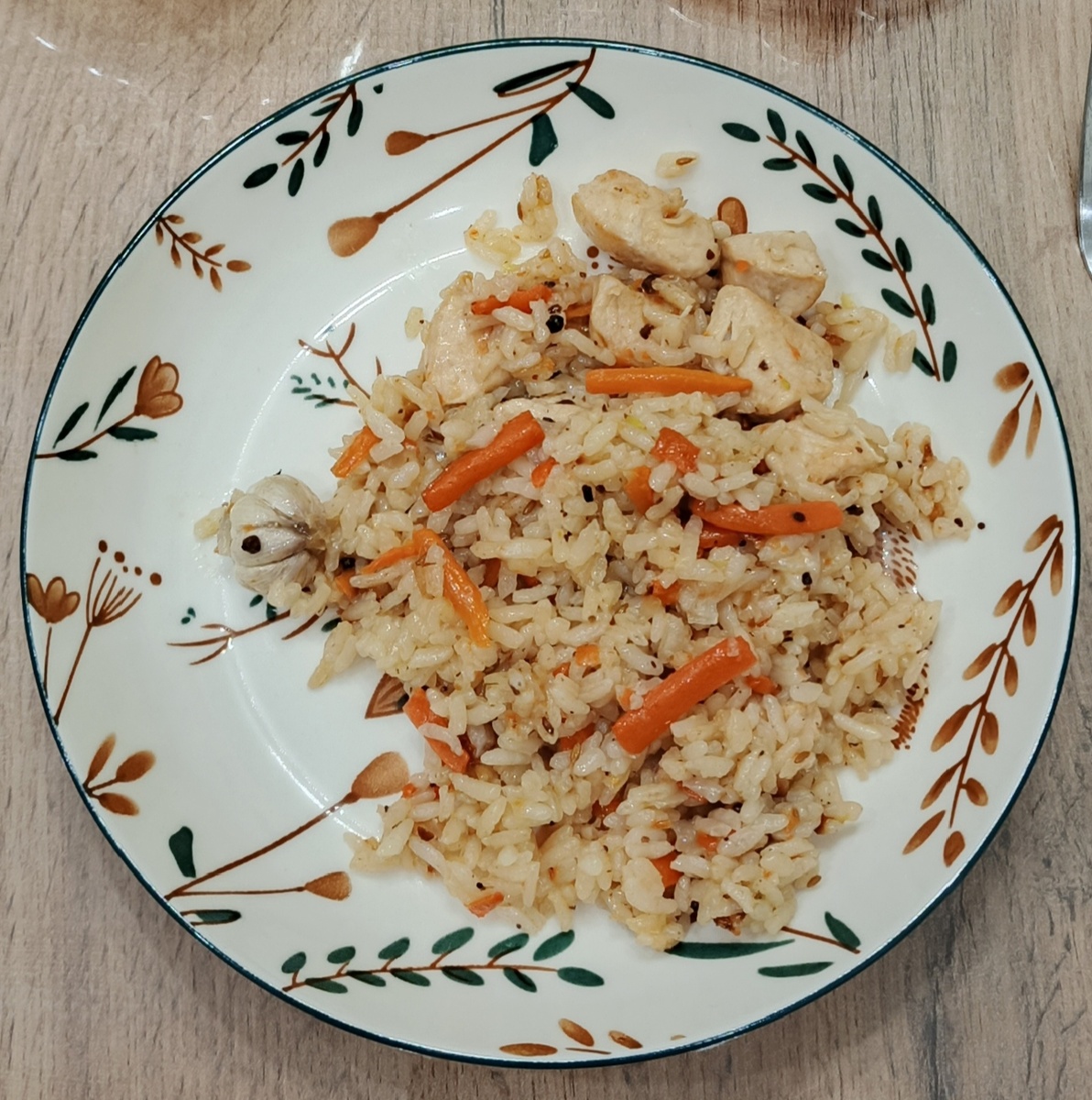 Плов с филе курицы.