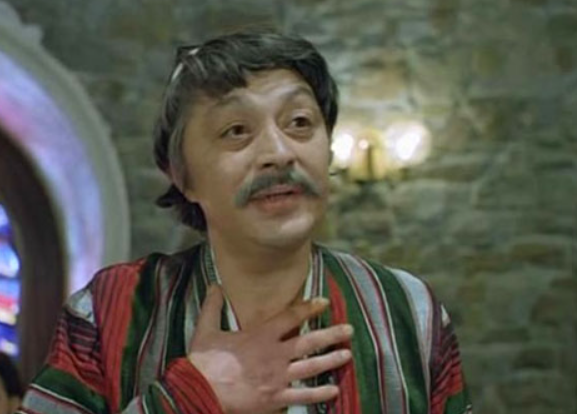 Руслан Ахметов в фильме "На Дерибасовской хорошая погода"