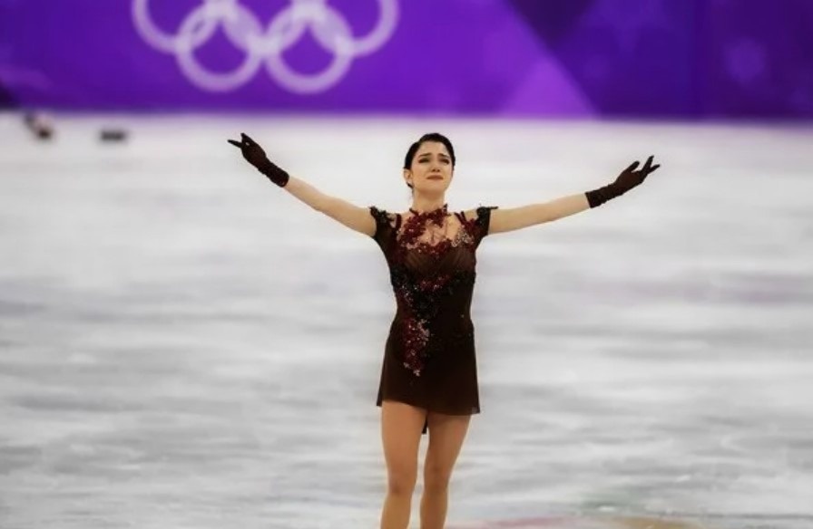 И именно этот выбор стал причиной того, что многие до сих пор считают её поражение неожиданным или несправедливым.
