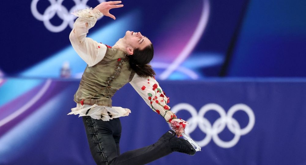 Малинин выиграл короткую программу фигуристов, Гуменник - 12-й