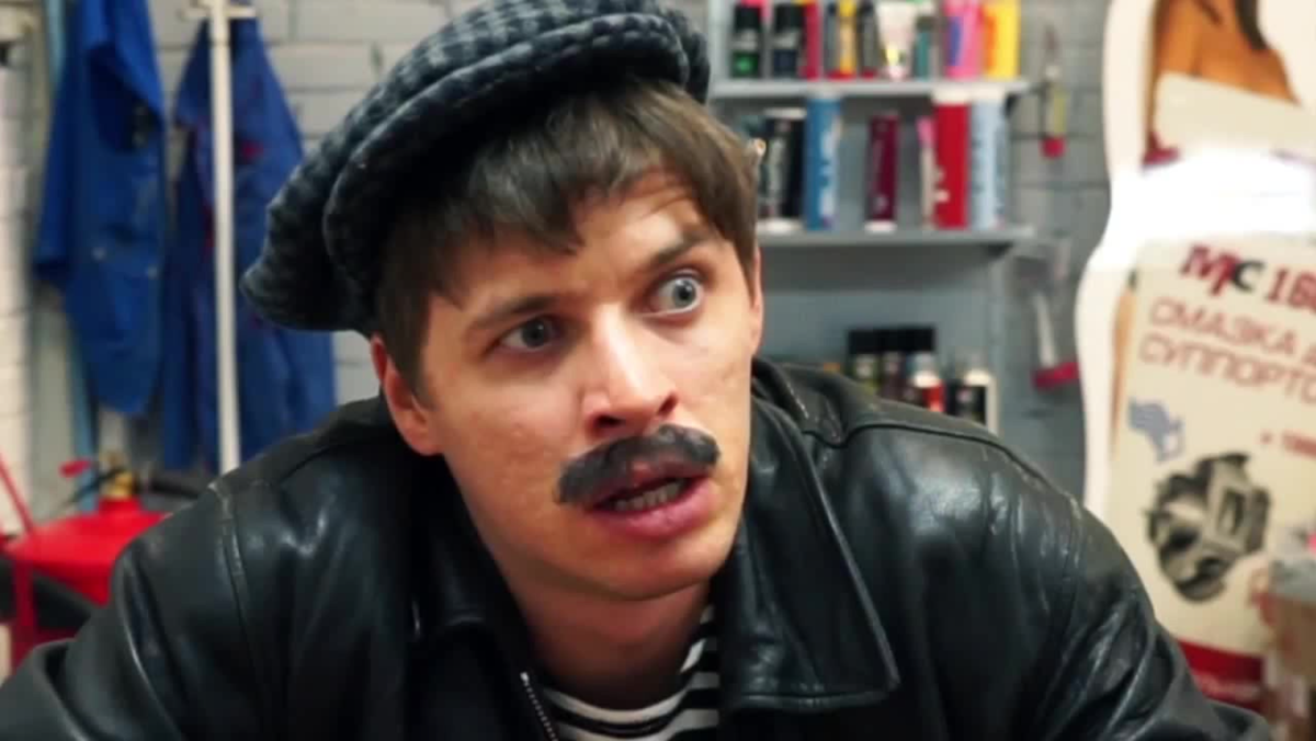 Сегодня "Батя" по-прежнему дико популярен в Сети, открывает крупные спортивные мероприятия и участвует в шоу.