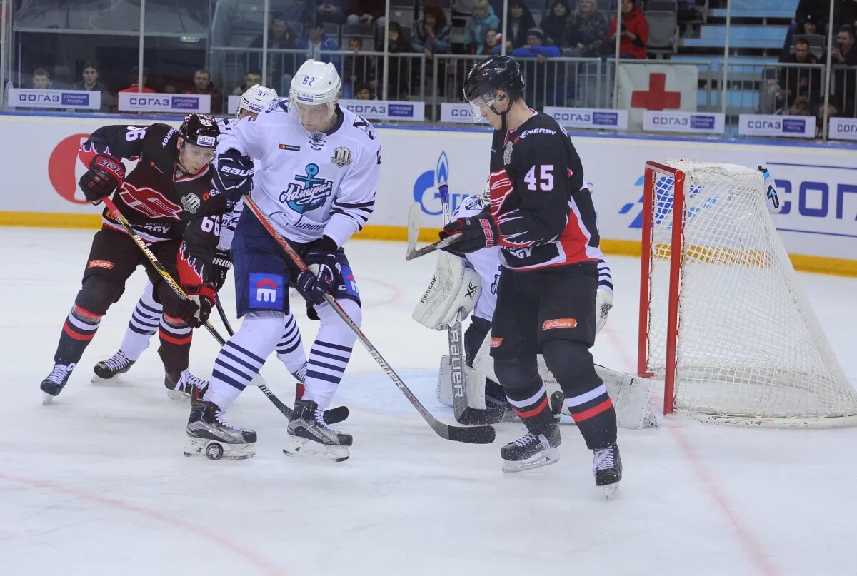    Омский «Авангард» встретится с «Адмиралом» во Владивостоке