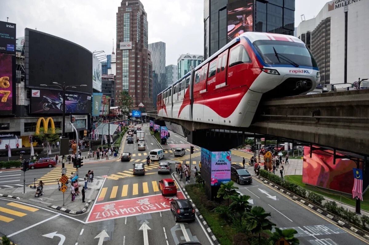    Малайзия может похвастаться отличными дорогами и развитой экономикой.