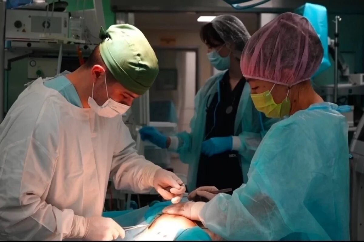    Иркутские хирурги удалили почку 14-летней девочке ради спасения ее жизни