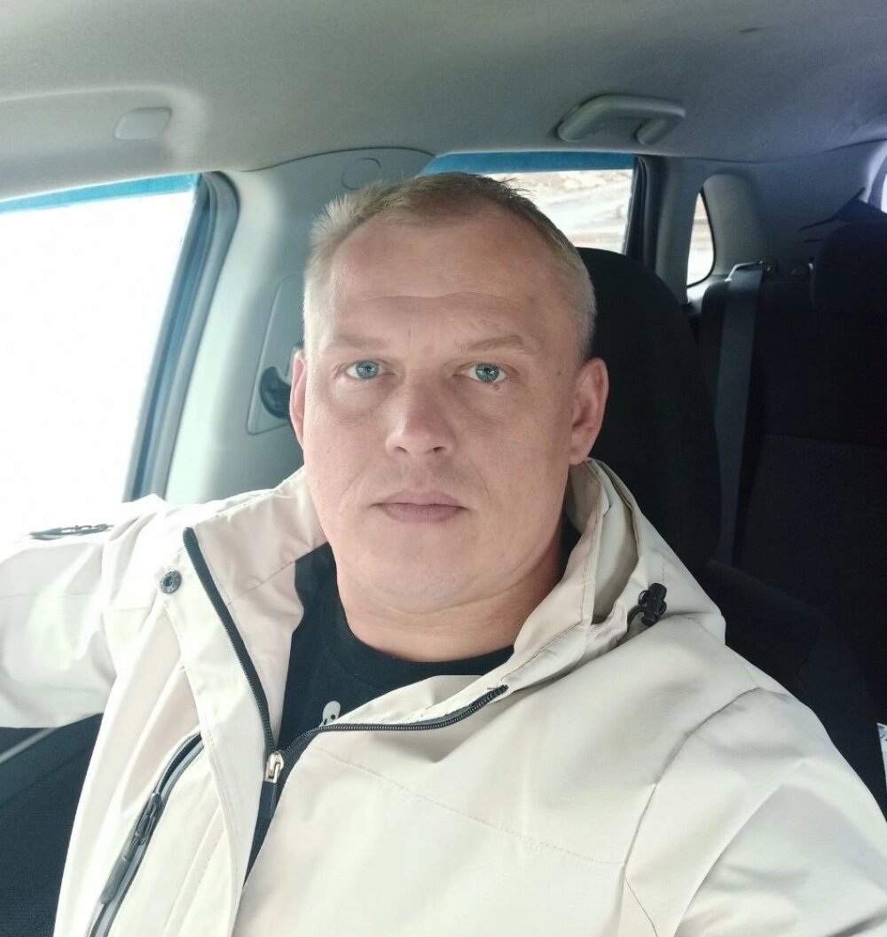    Владислав Пушкарев работает электромонтёром 16 лет. Фото: из архива Владислава Пушкарева