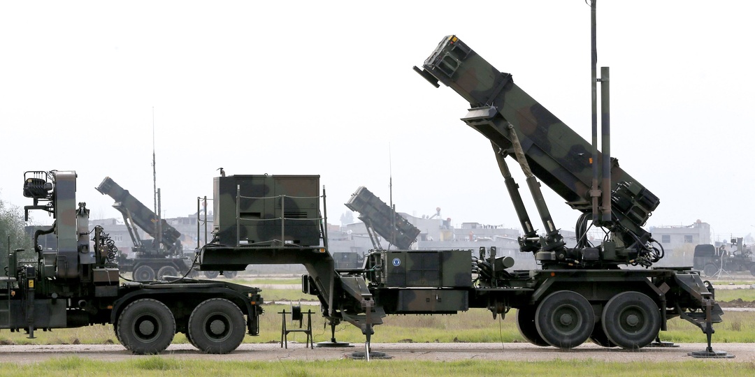 США наращивают военное присутствие на Ближнем Востоке. Куда перебросили технику и ракеты