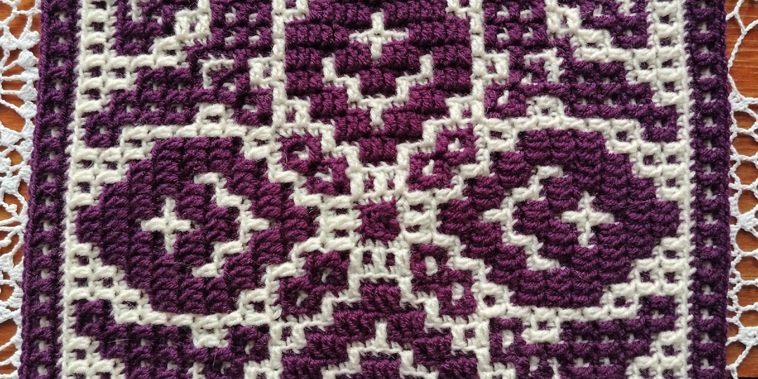 Схема на узор "Цветок клематиса". Мозаичное вязание крючком из центра.