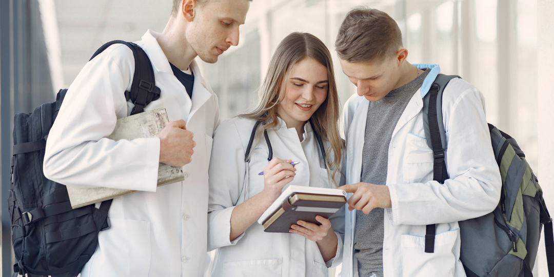 Минздрав утвердил минимальные баллы ЕГЭ для поступления в медвузы в 2026 году