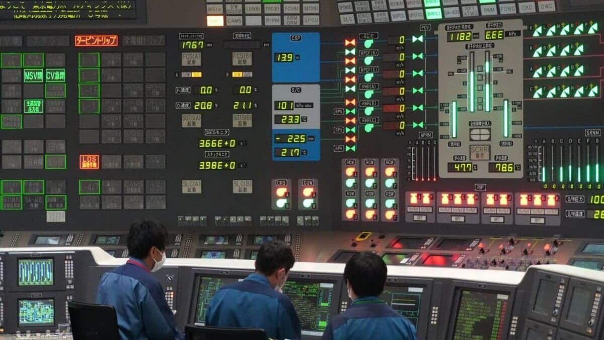    Главный диспетчерский пункт энергоблока № 6 /  © Tepco