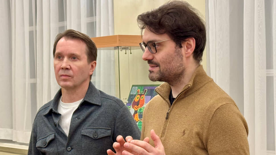 Актер Евгений Миронов и дирижер Иван Рудин в свердловской филармонии.📷Фото: София Паникова