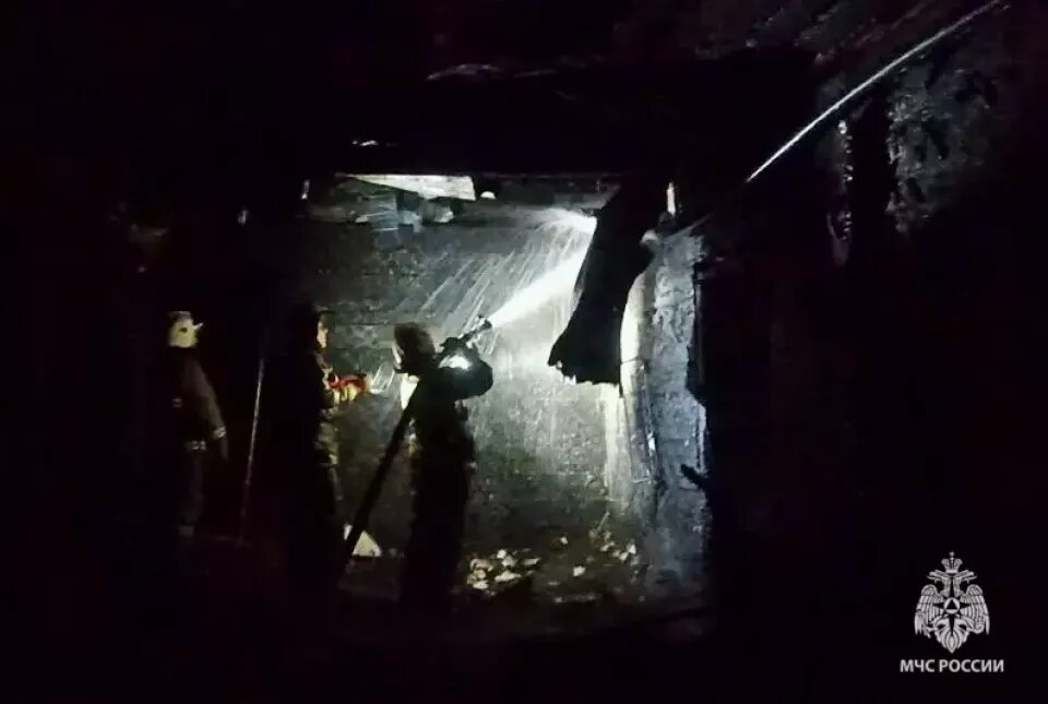    Крупный пожар в селе Актел. Источник: ГУ МЧС России по Республике Алтай