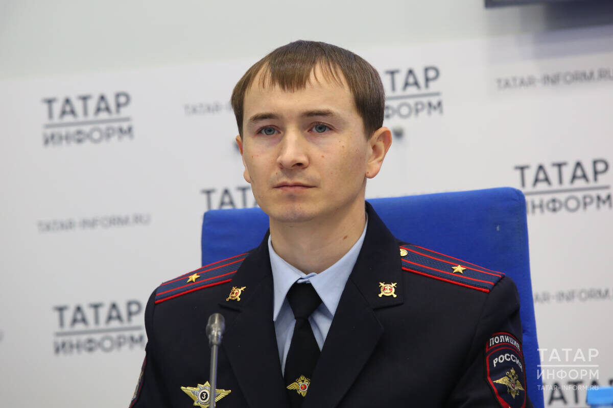 Радис Юсупов: «Мошенники устанавливают людей, которые получили выплаты от Министерства обороны, и начинают заманивать их во всевозможные чаты»Фото: © Султан Исхаков / «Татар-информ»