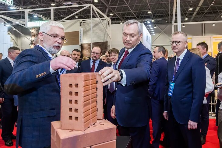 Андрей Травников в рамках Сибирской строительной недели встречается с руководителями федерального уровня