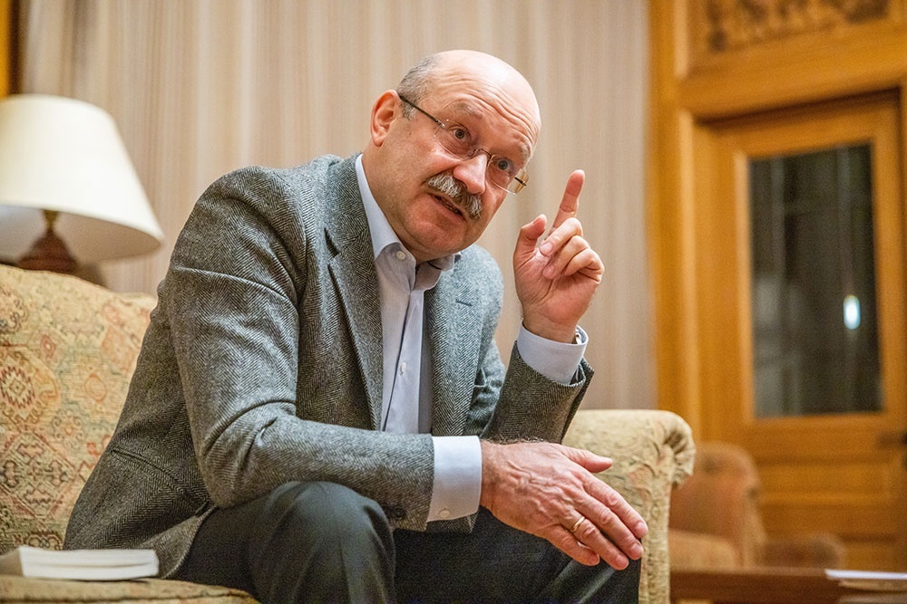    Михаил Задорнов: Потребительский кредит по нынешним ставкам можно брать только при острой необходимости. / Фото: Александр Корольков