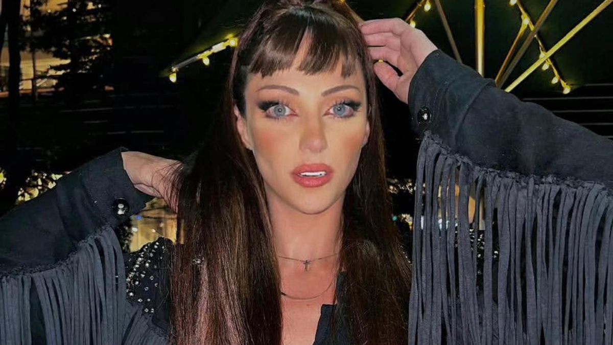    Барбара Янкавски. Фото: Instagram (Запрещён в РФ) @bonecadesumana