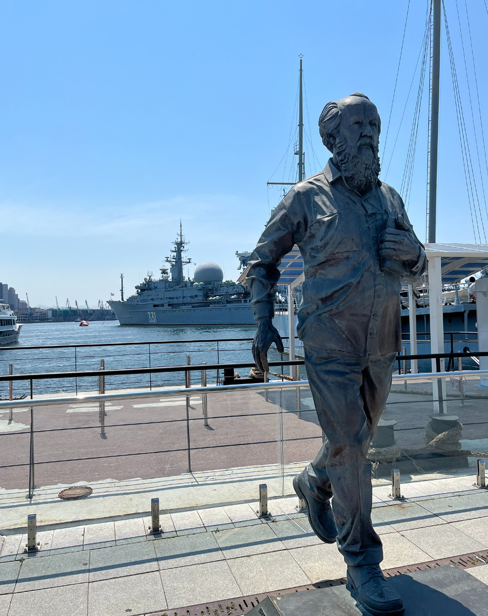 Памятник Александру Солженицыну