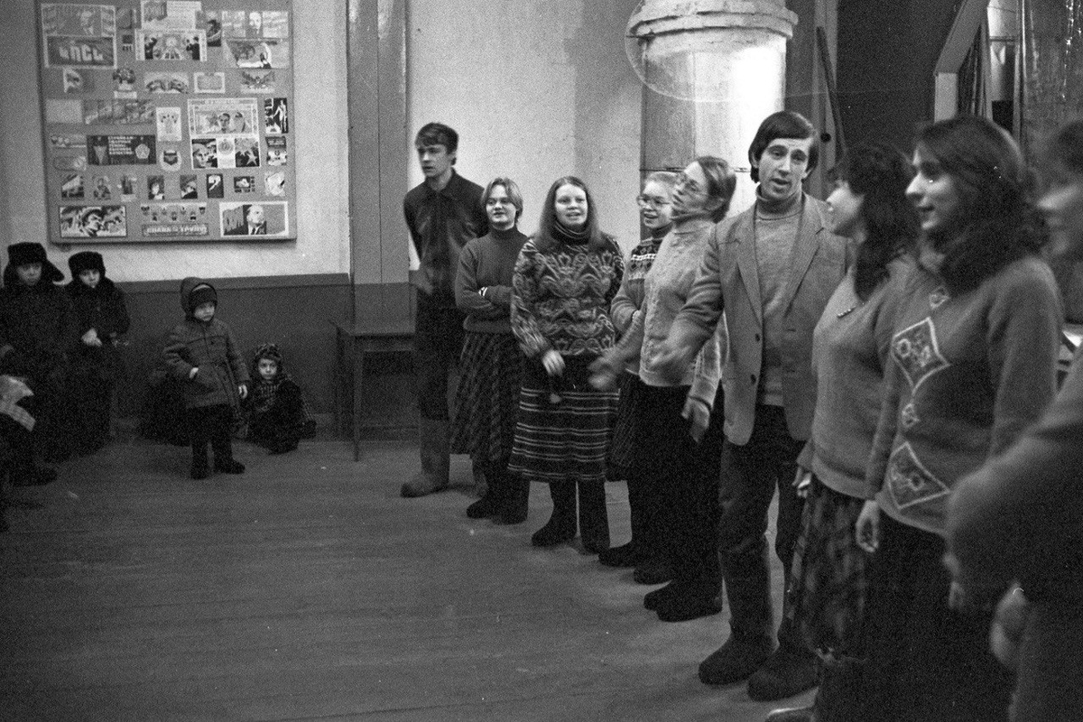 Вокальный ансамбль «Справедливость» (позже «Варшавянка»)
