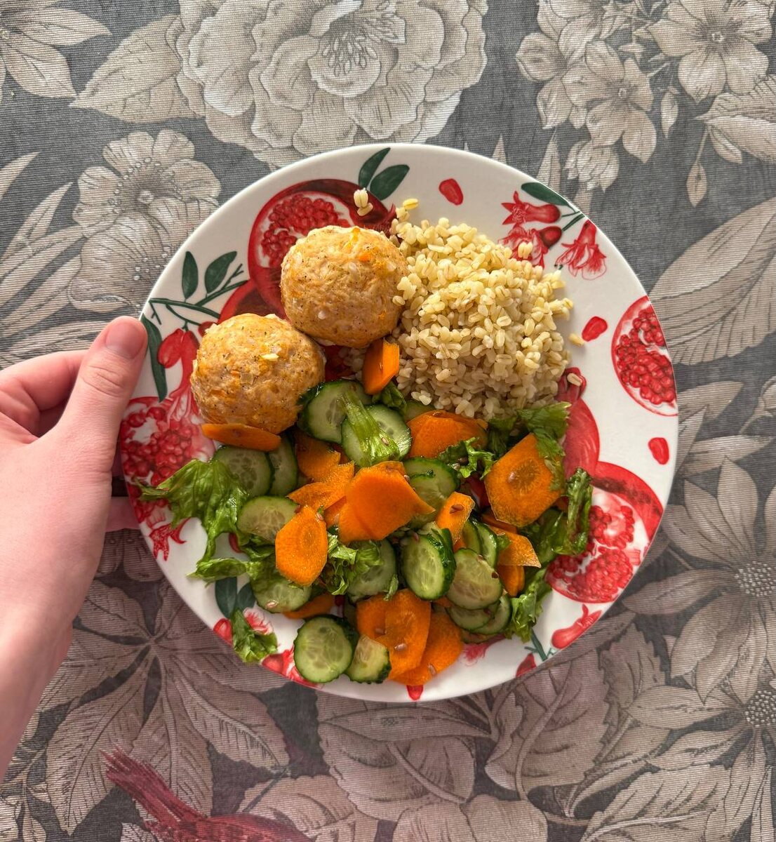 Осознанность в еде помогает наслаждаться ей