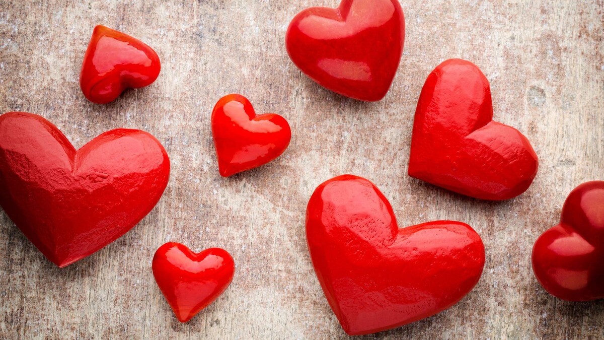    Сердечки в День святого Валентина – беспроигрышный вариант подарка. Фото: Pedal to the Stock / Shutterstock / Fotodom