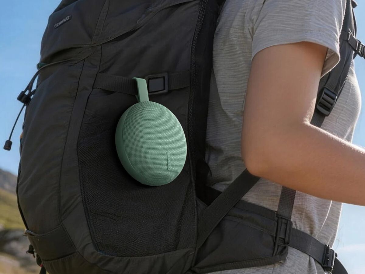    Xiaomi анонсировала Bluetooth-колонку Speaker Essential с защитой IP66