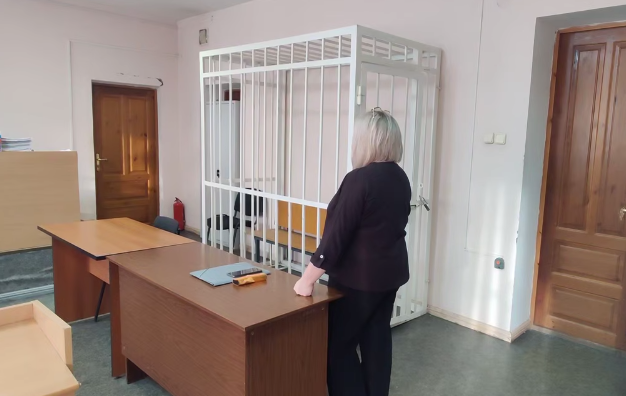     Воспитательница красноярского детсада получила срок за жестокое обращение с детьми