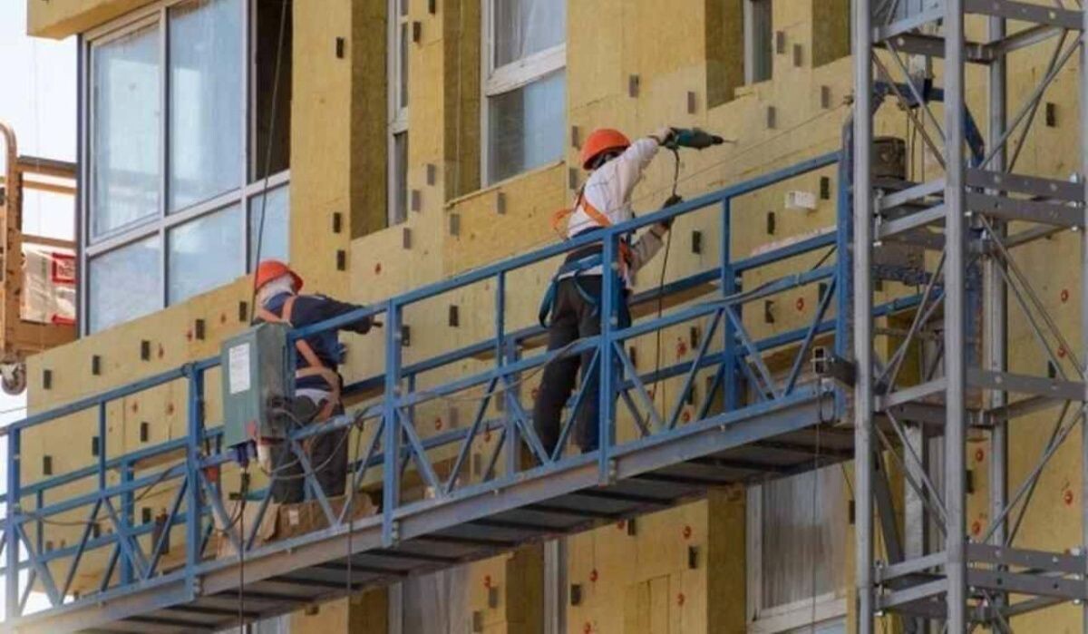     Строительство дома. Источник: ufa.kp.ru Автор фото: Михаил Фролов