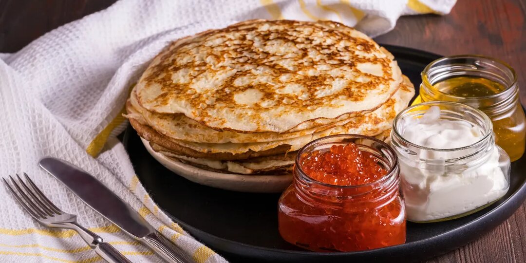 Россияне назвали любимые начинки к блинам на Масленицу