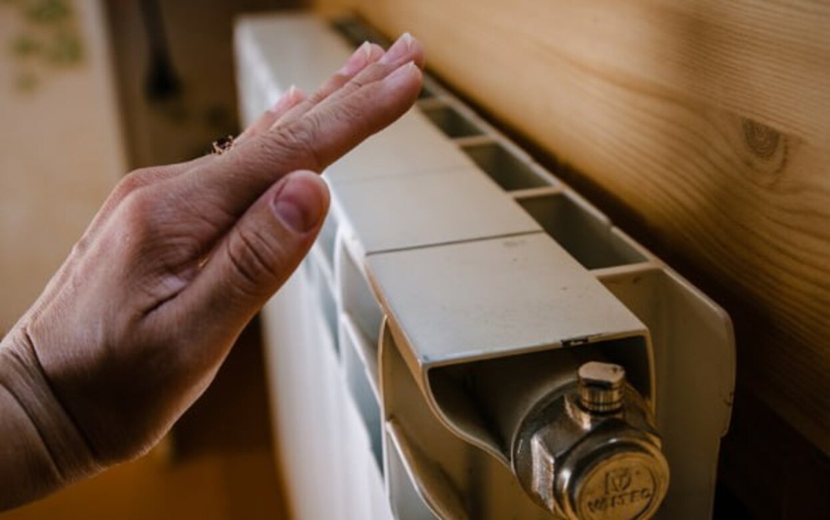    Опрос IZHLIFE: около 46% ижевчан считают, что зимой в квартире жарко