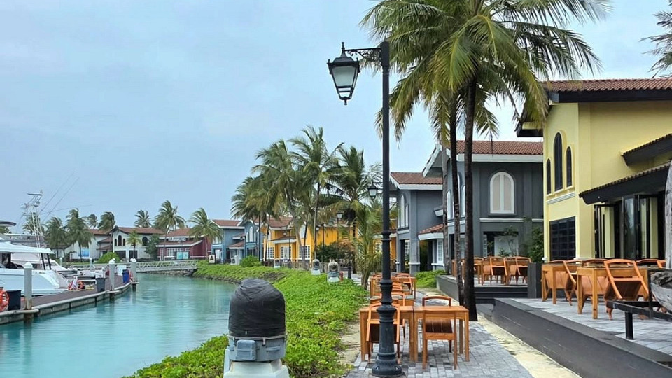 Место для баталий: ту­рист­ка объяс­ни­ла, по­че­му от­дых на Маль­ди­вах обер­нул­ся стрессом