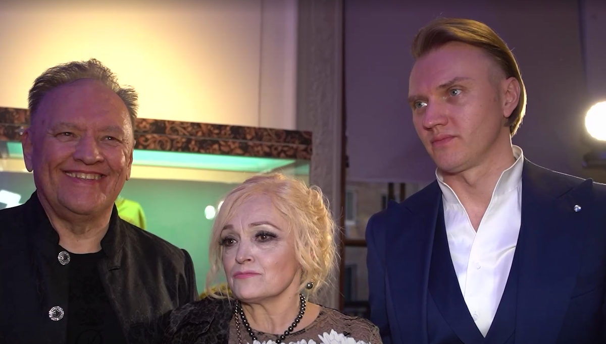 Александр Костюк, Надежда Кадышева, Григорий Костюк. Кадр Пятый канал.