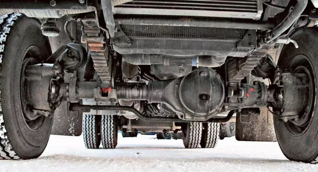    Передний ведущий мост от трехосного КАМАЗ-65111 6х6