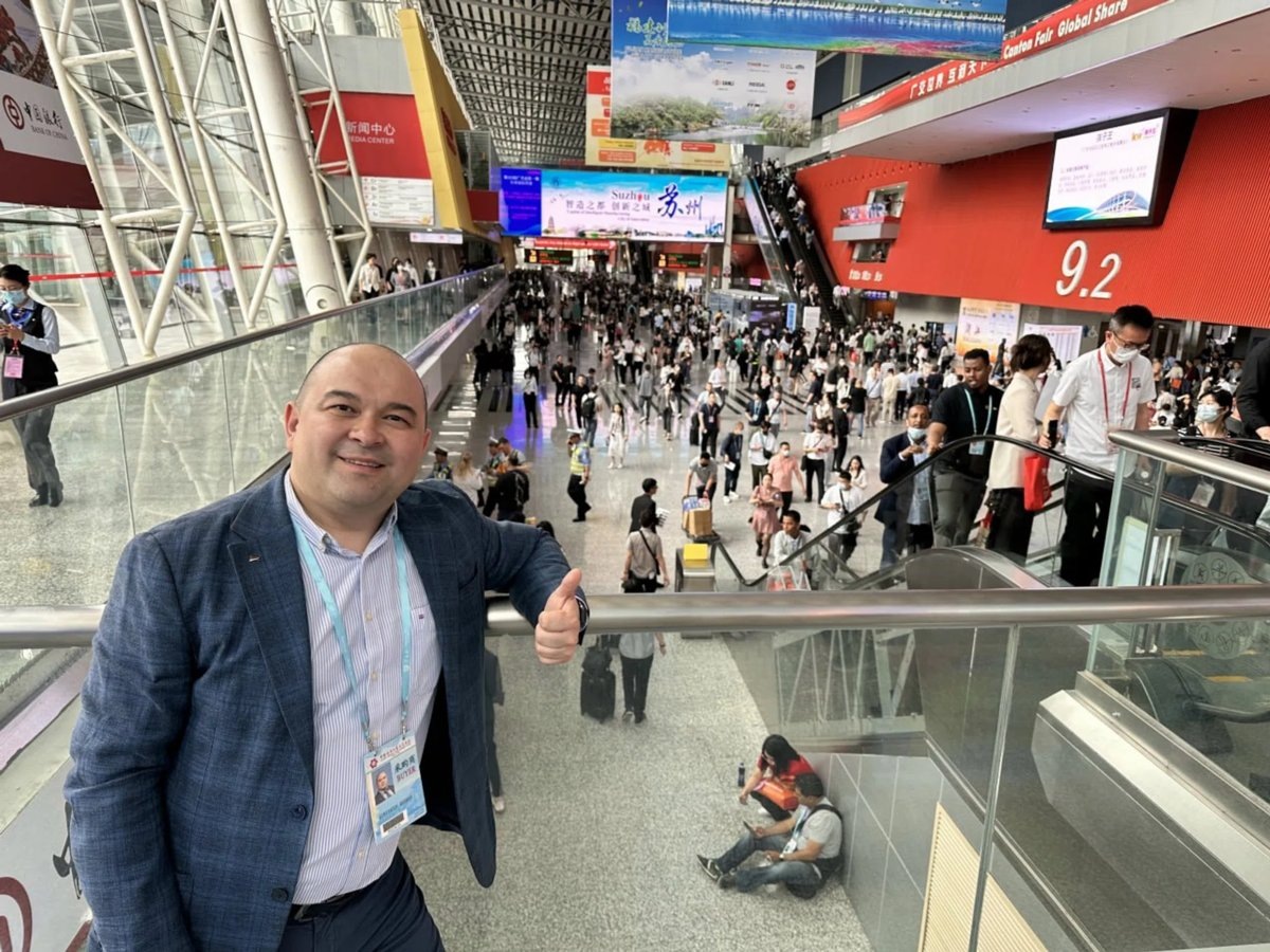    В среднем 100-150 контактов приводят к двум-трем заявкам