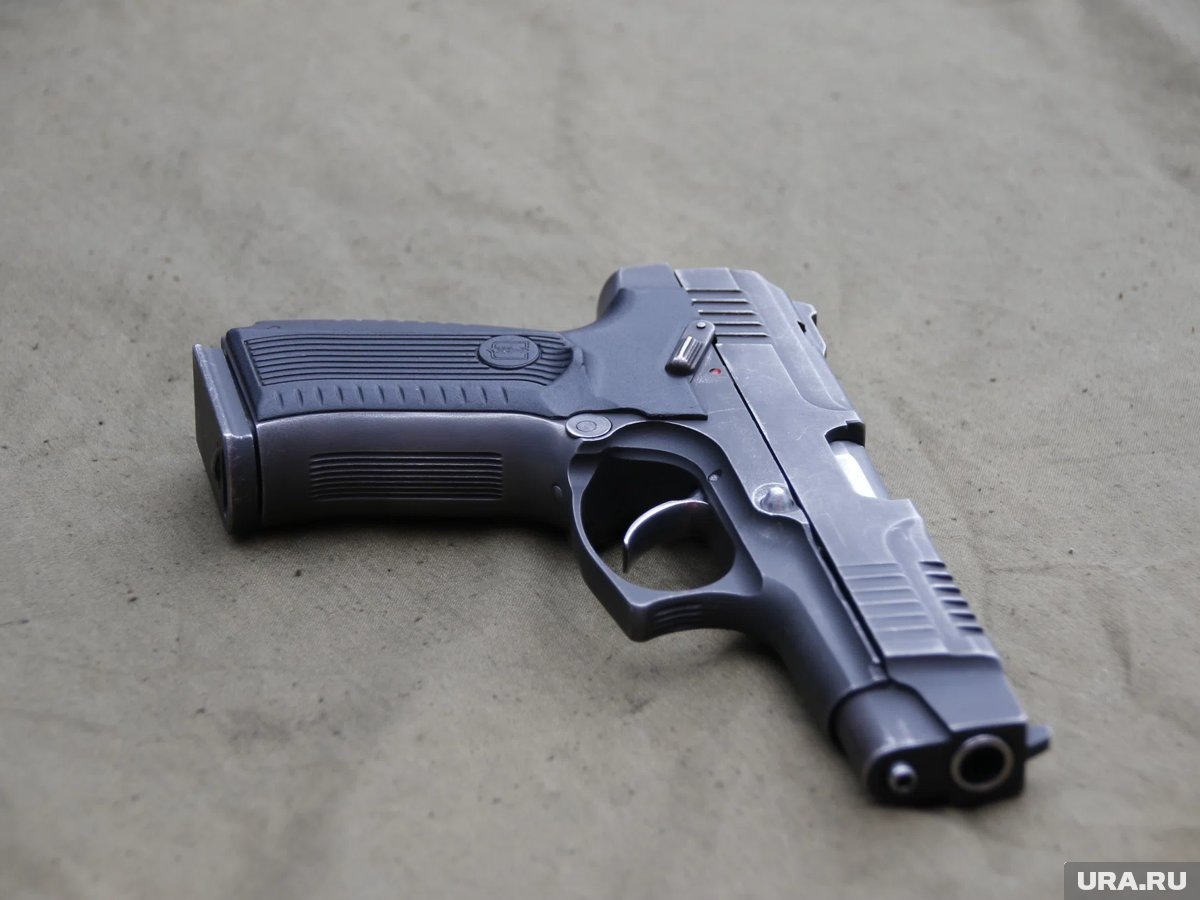     Процесс добровольной сдачи оружия может оказаться довольно длительным