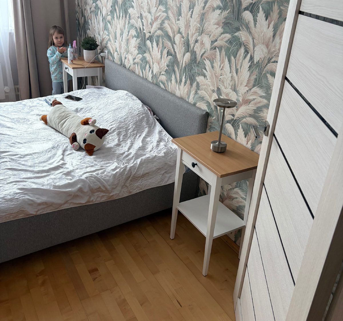 Саша быстро нашла себе «цветочки»😅